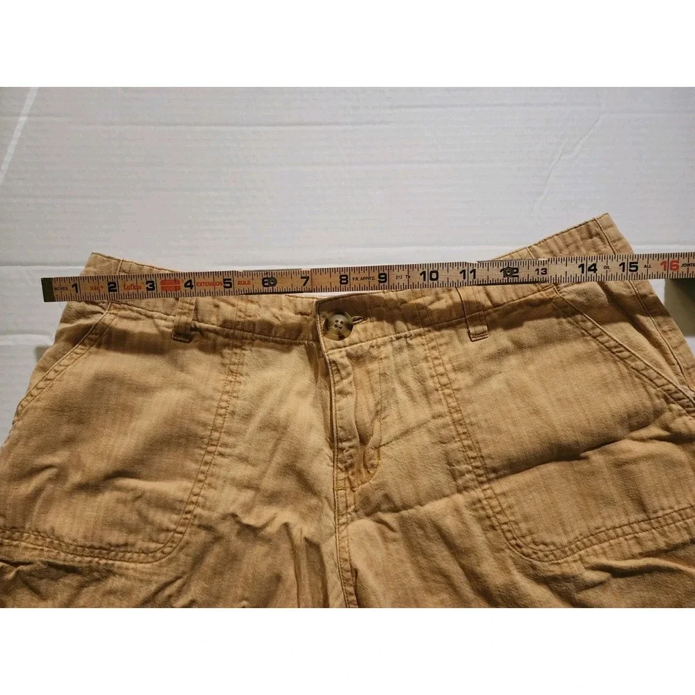 Cabelas Casuals Women's Beige Cargo Shorts Gorpcore Hiking Style Size 8 Regular